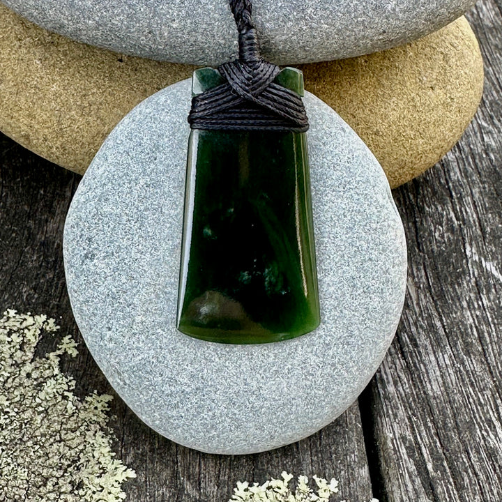 Small dark NZ greenstone toki