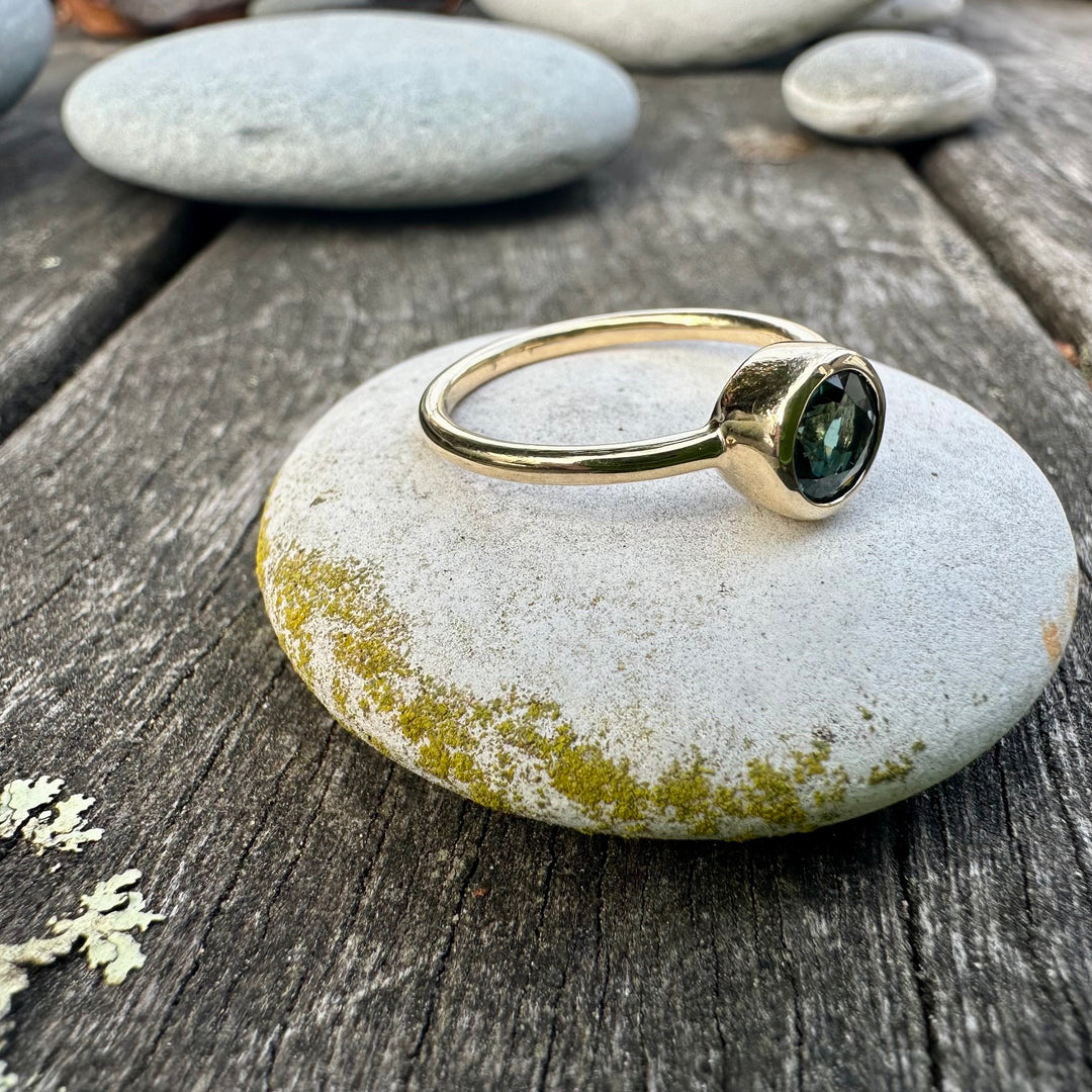 Indicolite tourmaline ring