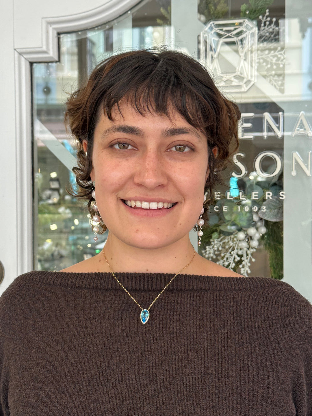 5.95 ct Blue topaz slider pendant in 9 ct yellow gold