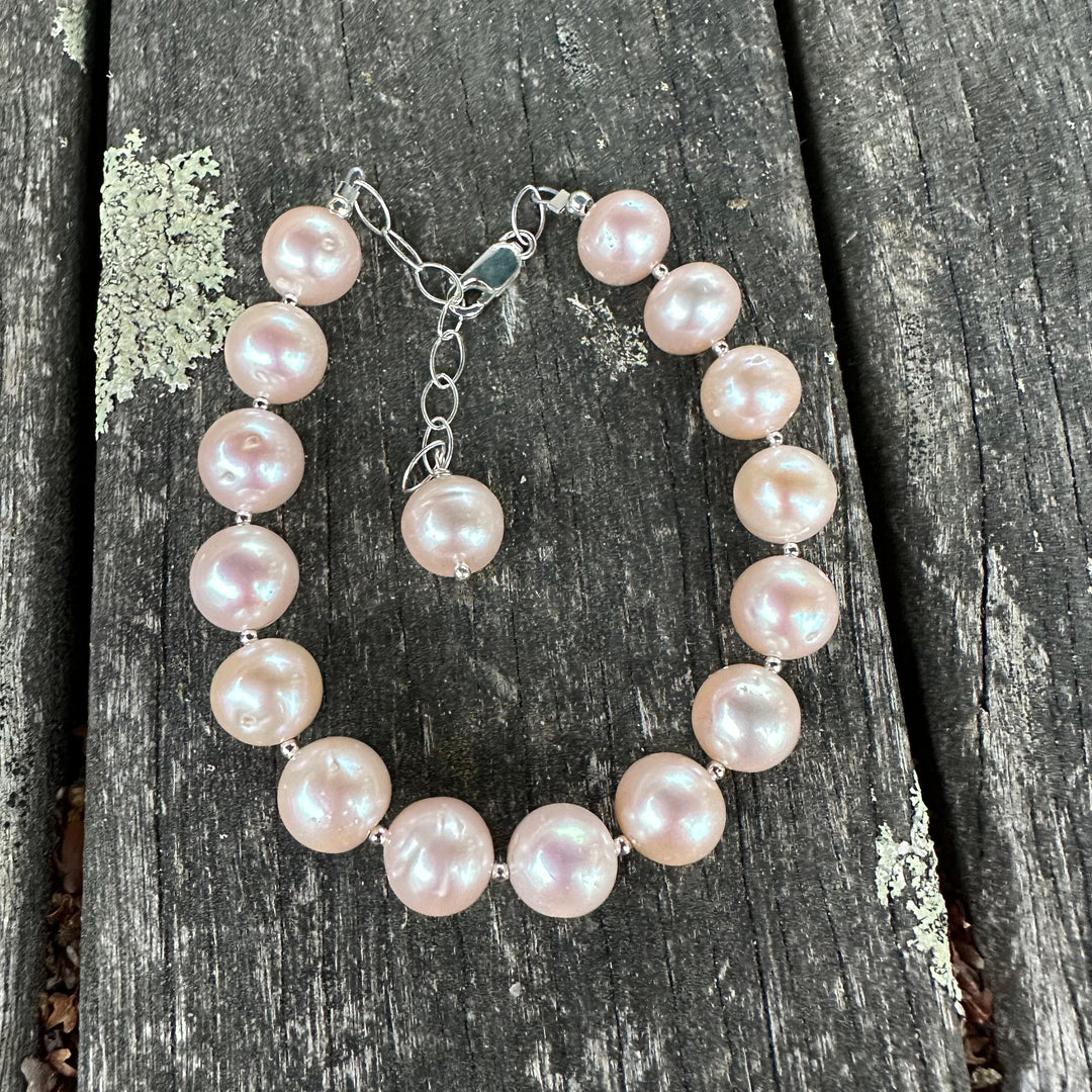 Pale pink freshwater pearl bracelet