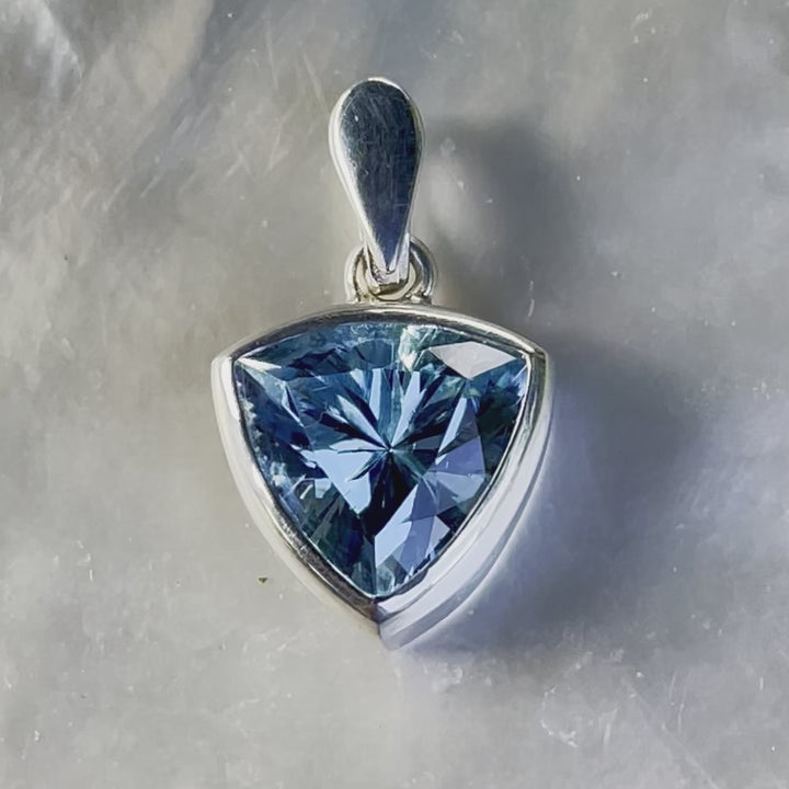 Blue topaz triliiant pendant