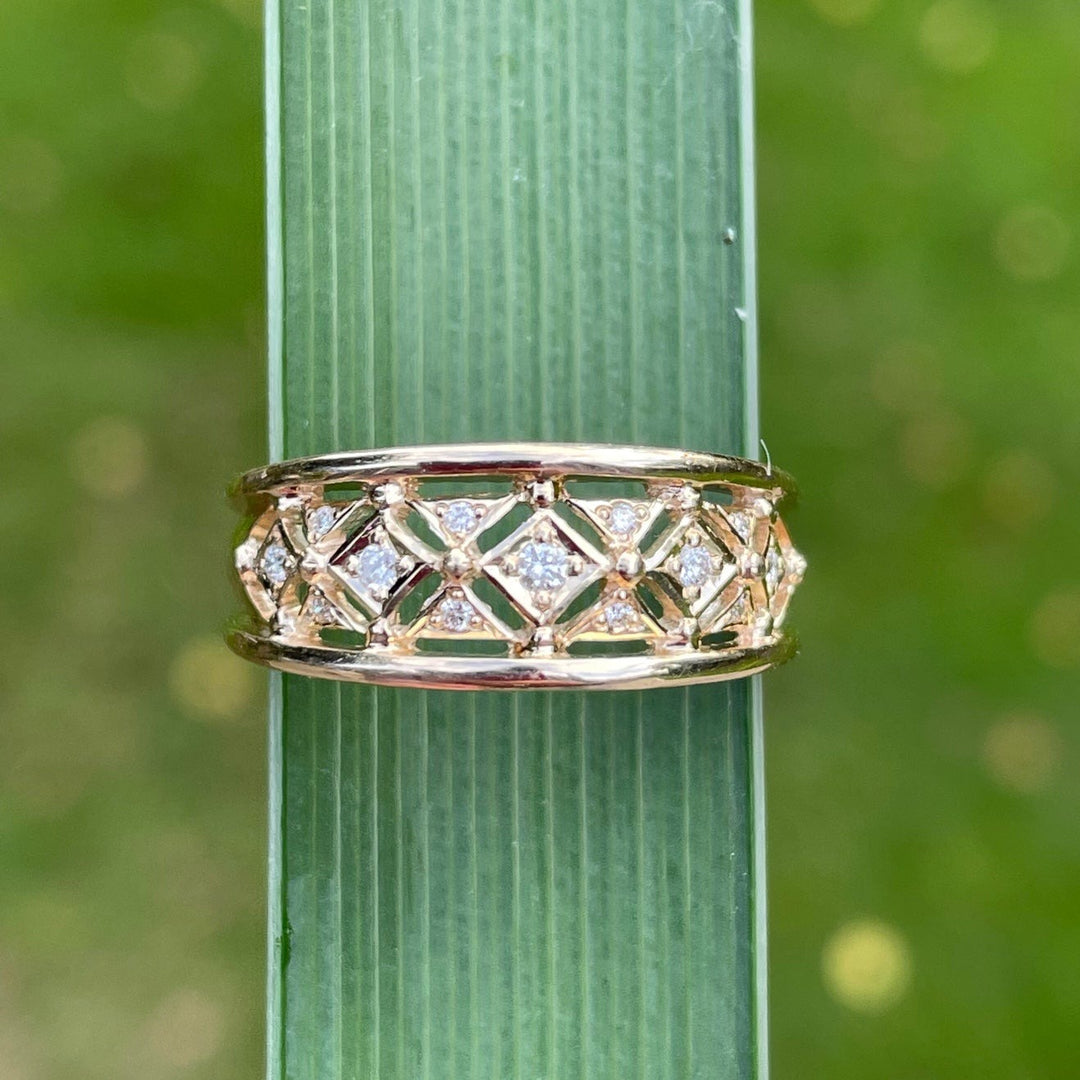 Diamond lace ring