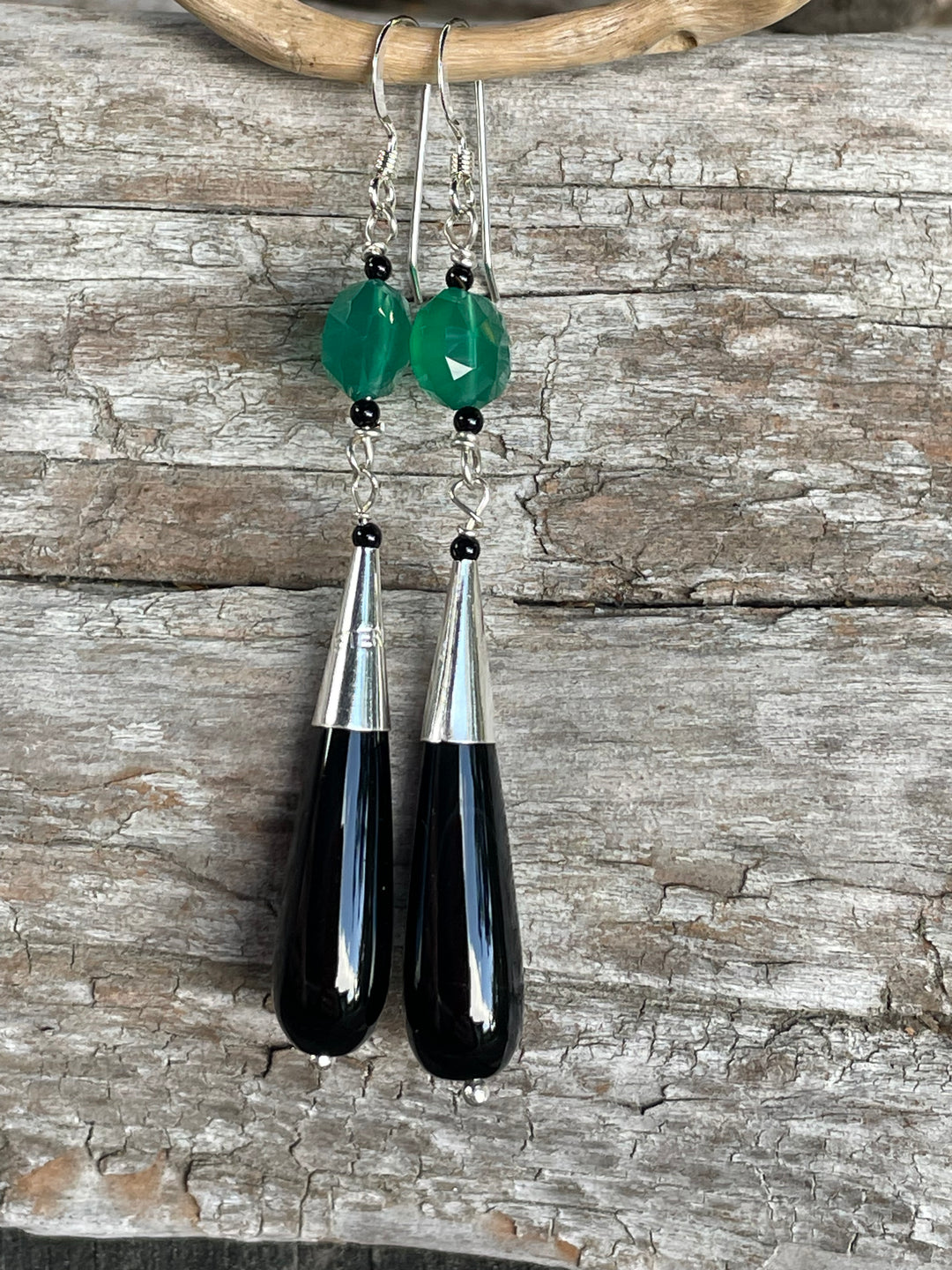 Black onyx and green agate earrings