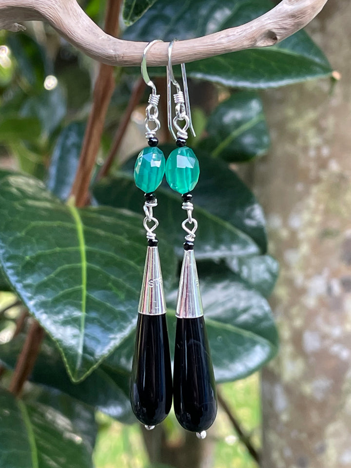 Black onyx and green agate earrings