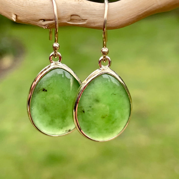 9ct Gold New Zealand Greenstone Drop Earrings