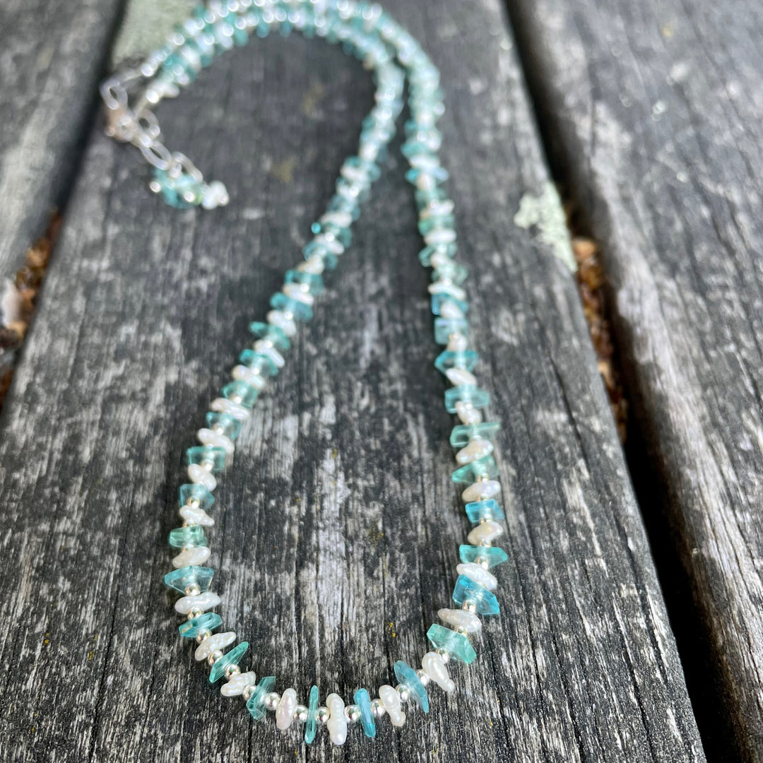 Apatite and keishi pearl necklace
