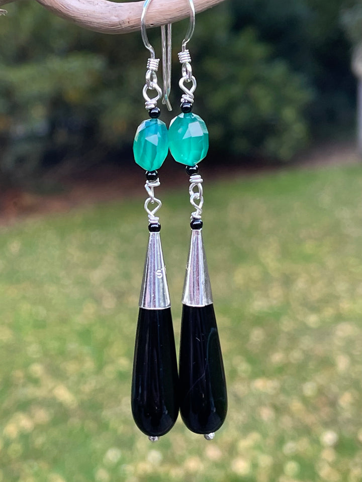 Black onyx and green agate earrings