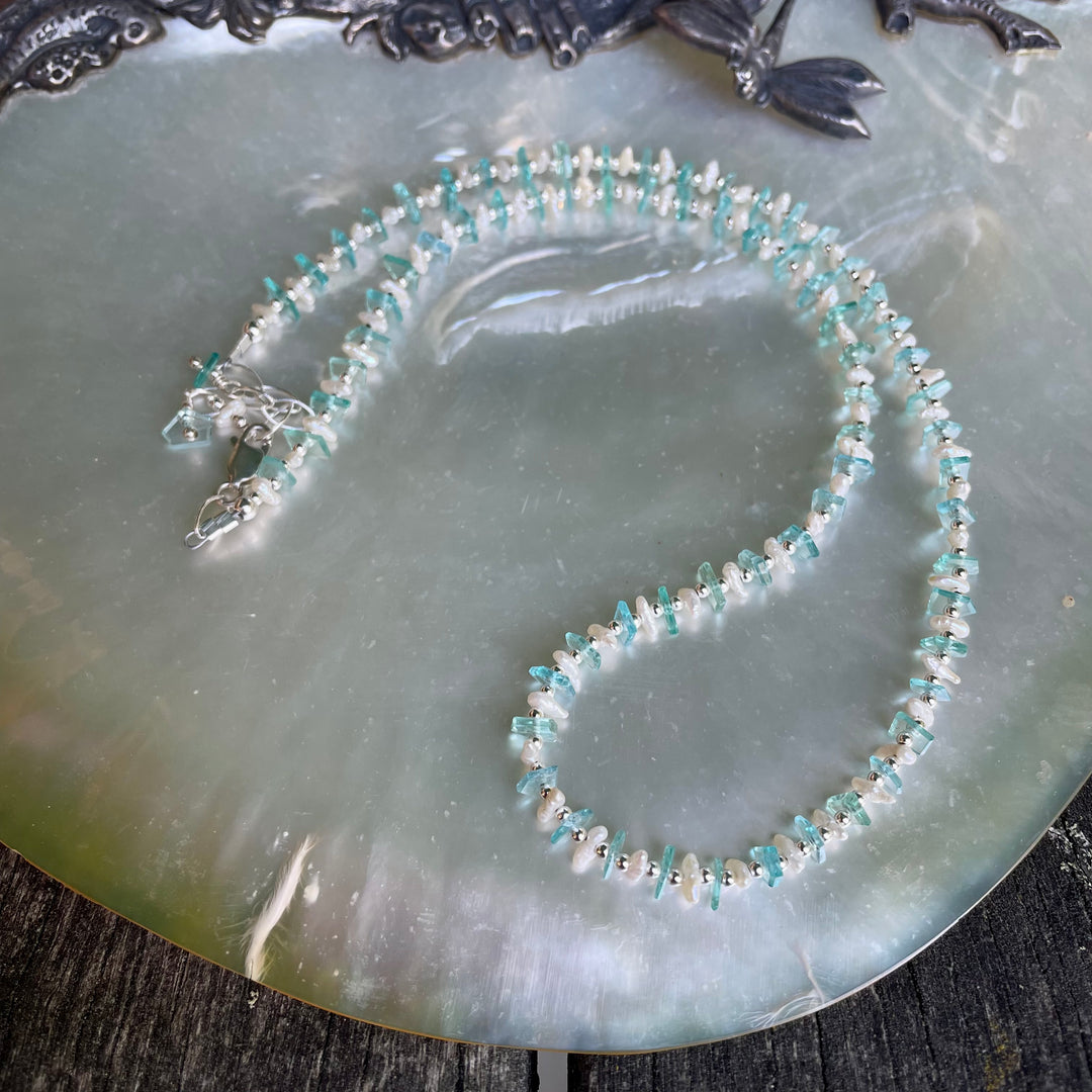 Apatite and keishi pearl necklace