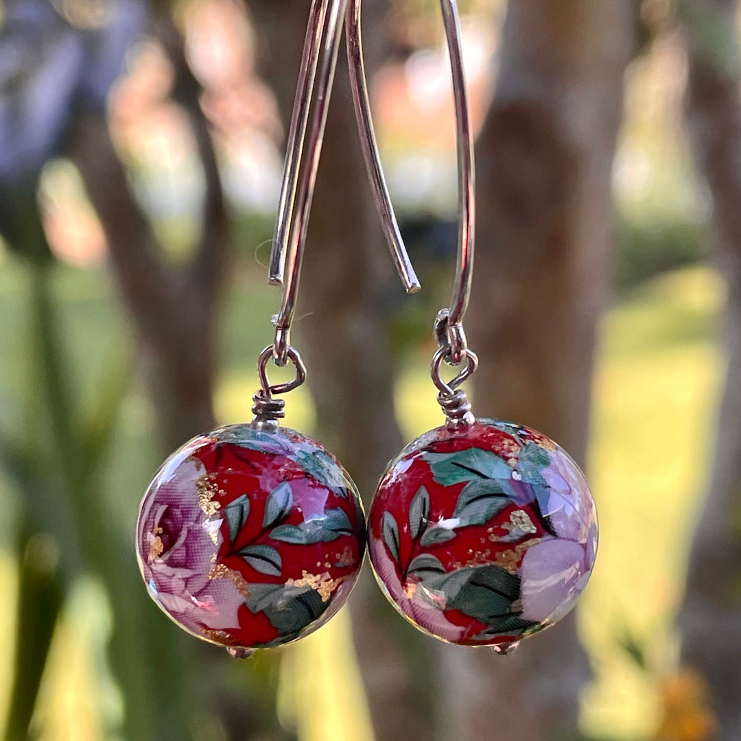 Red Japanese decal earrings