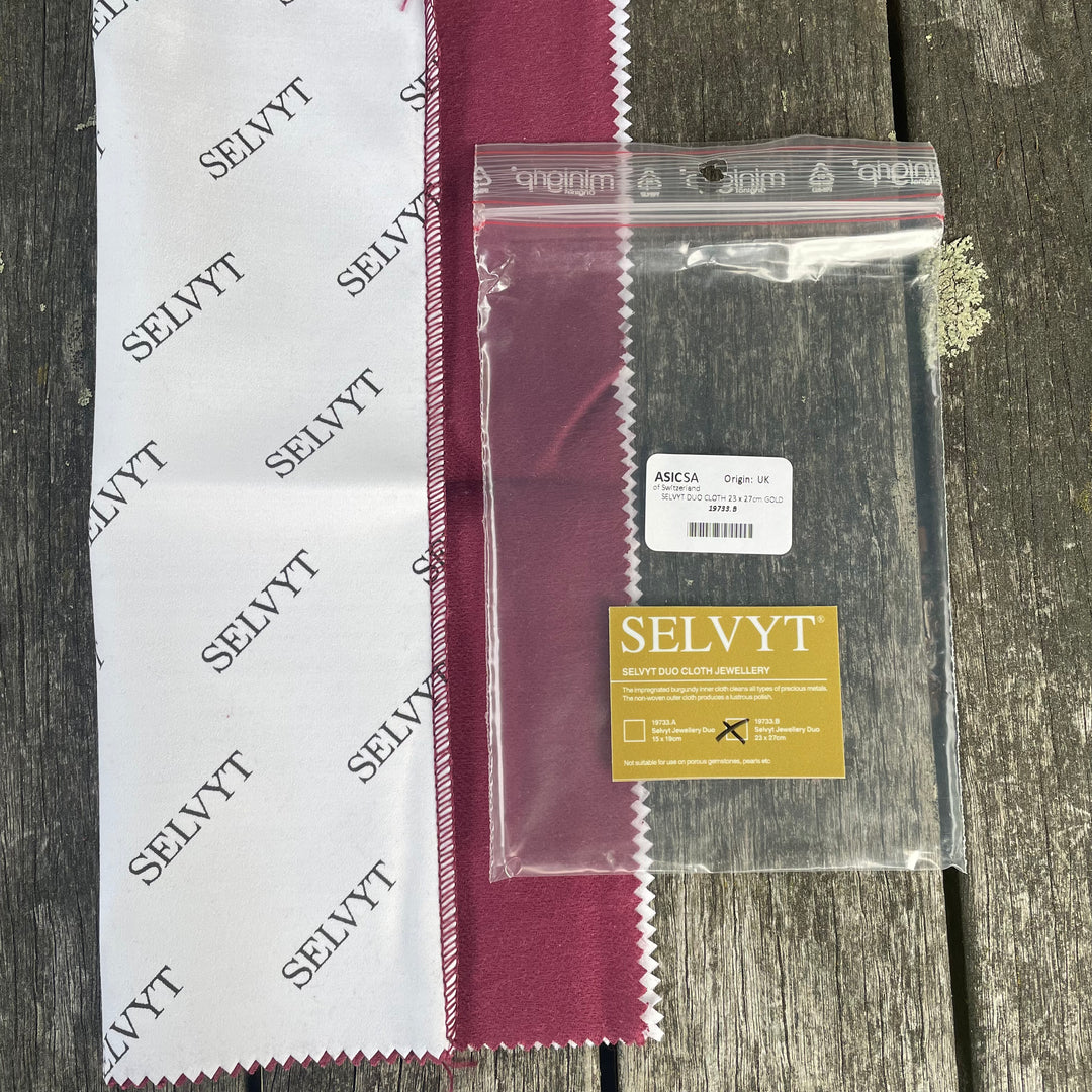 Selvyt gold cleaning cloth