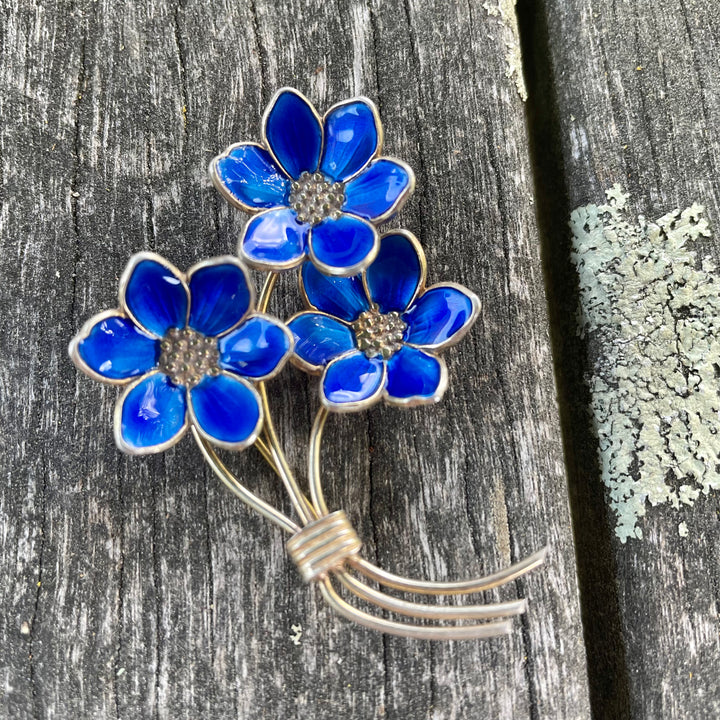 Vintage Norwegian flower brooch