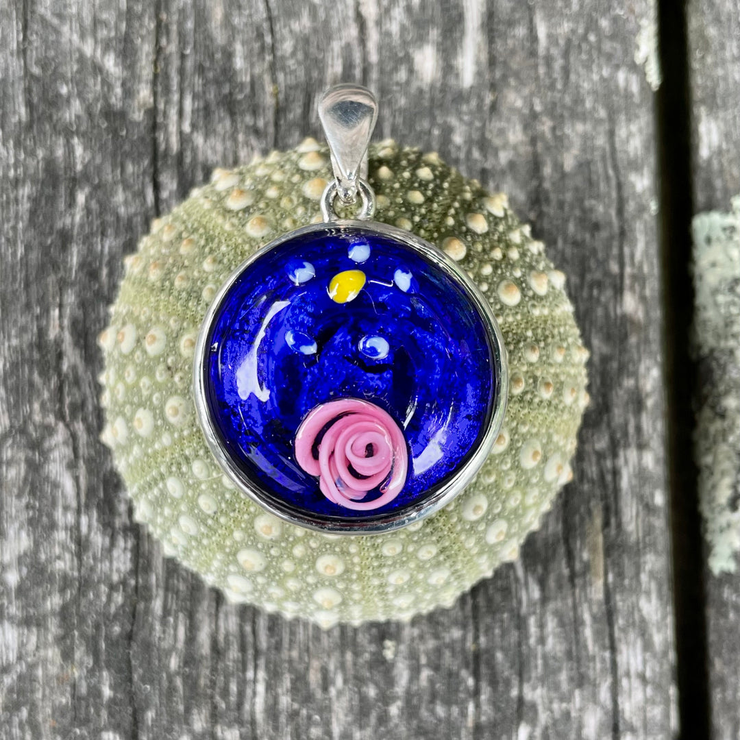 Venetian glass pendant